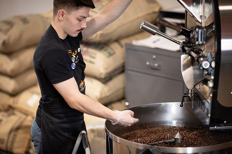 روستری‌های محلی چه کار می‌کنند؟