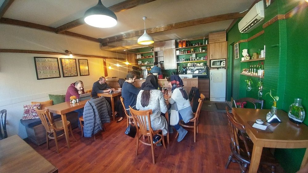 تفاوت بین کافه و رستوران