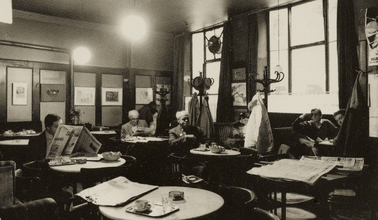 روایتی از کافه نادری در حافظه تهران