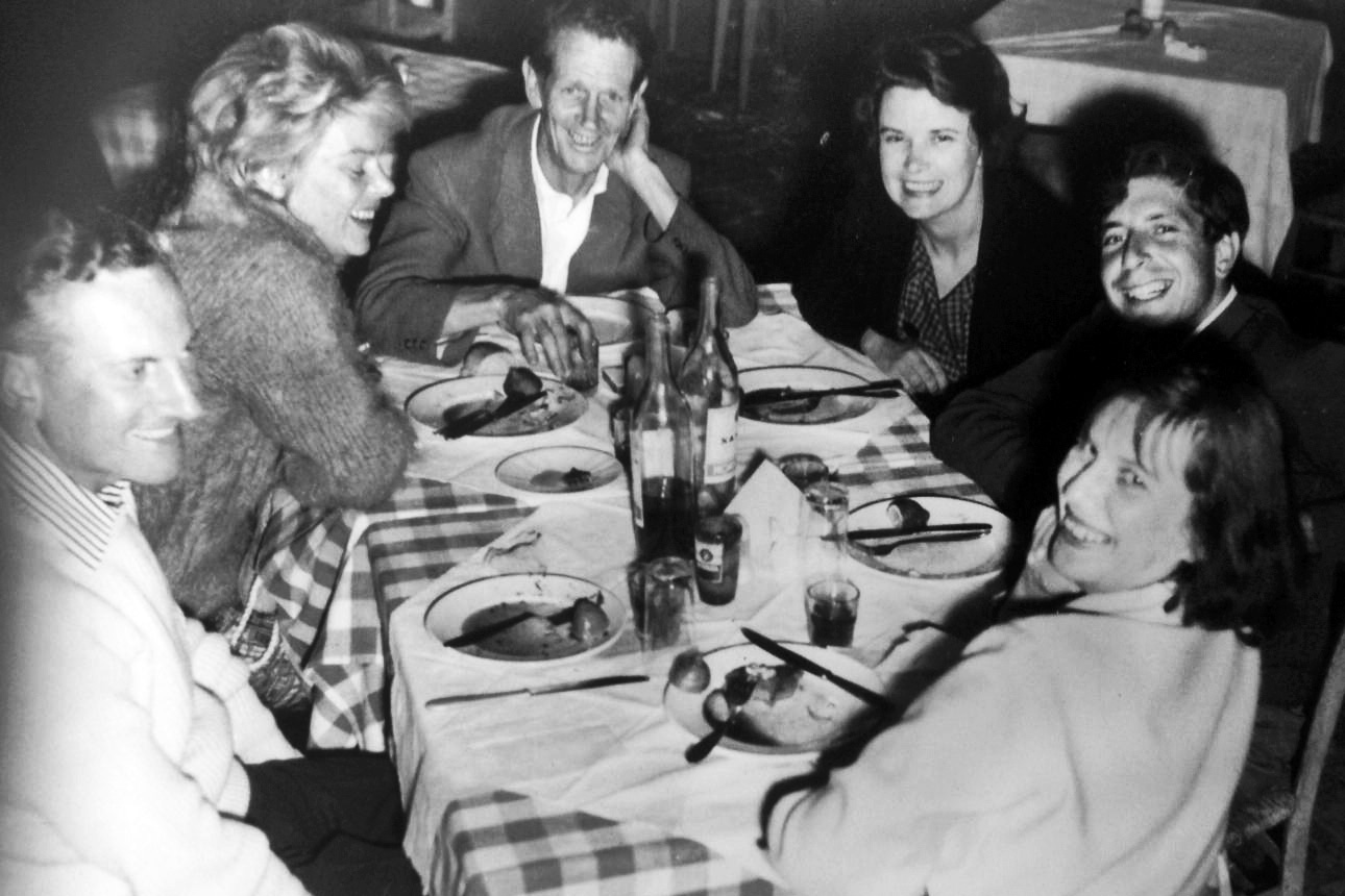 کوهن سر میز شام