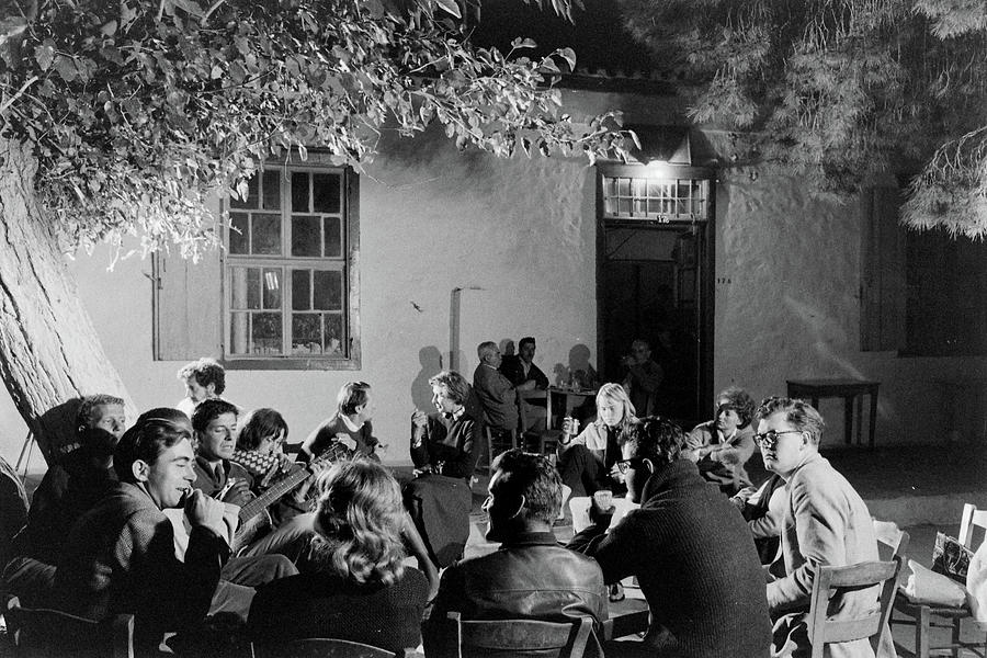 کوهن در جمع مردم