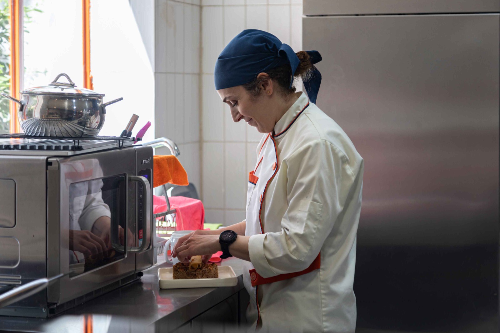 سارا فرناد / شیرینی‌پزی 