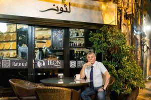 برنارد عزرائیلیان، صاحب مجموعه کافه و رستورانهای «لئون»