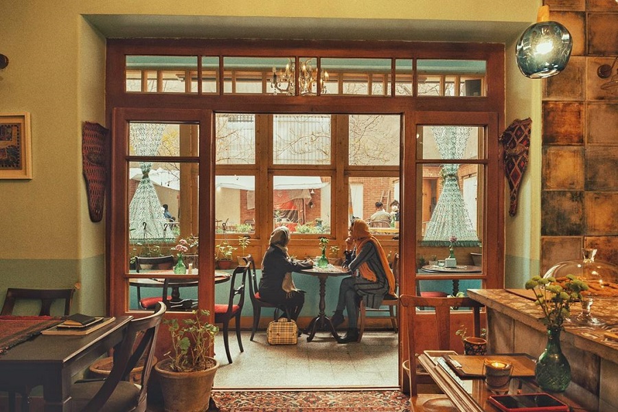 ستاره اسکندری: کافه برای من شبیه ایران زمین است