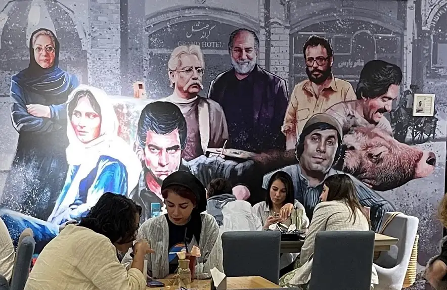 چرا کافه‌ها شلوغ‌اند؟ روایت یک پژوهش میدانی از کافه‌نشینی در تهران