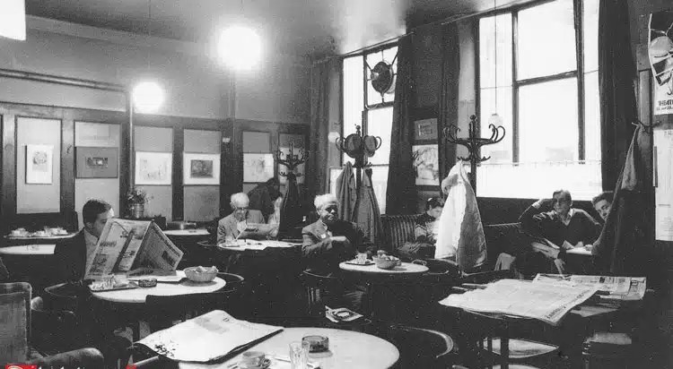 دوباره مرگ گلِ سرخ، دوباره‌ها، دوباره‌ها…