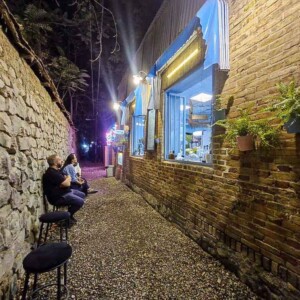 کافه در پناهگاه پلنگچال