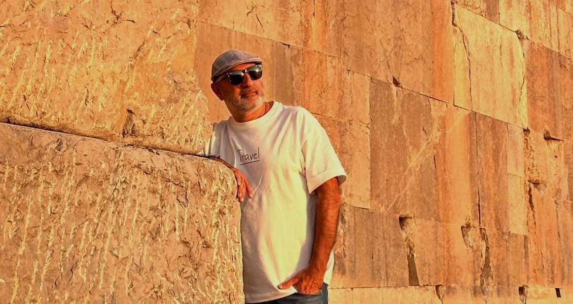 منصور ضابطیان: کافه‌های ایران را با پاریس عوض نمی‌کنم